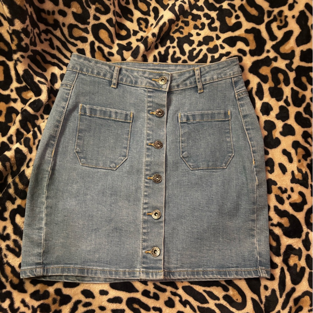 Vintage Guess Denim Button-Front Skirt BNWT womens size small